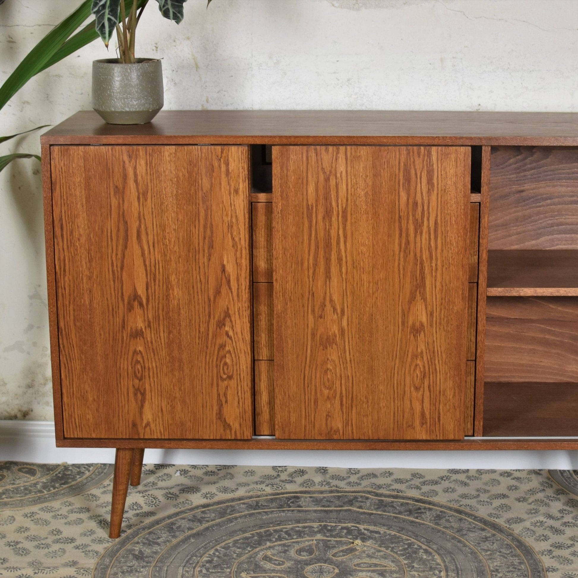 Komoda CLASSY + - Pastform Furniture