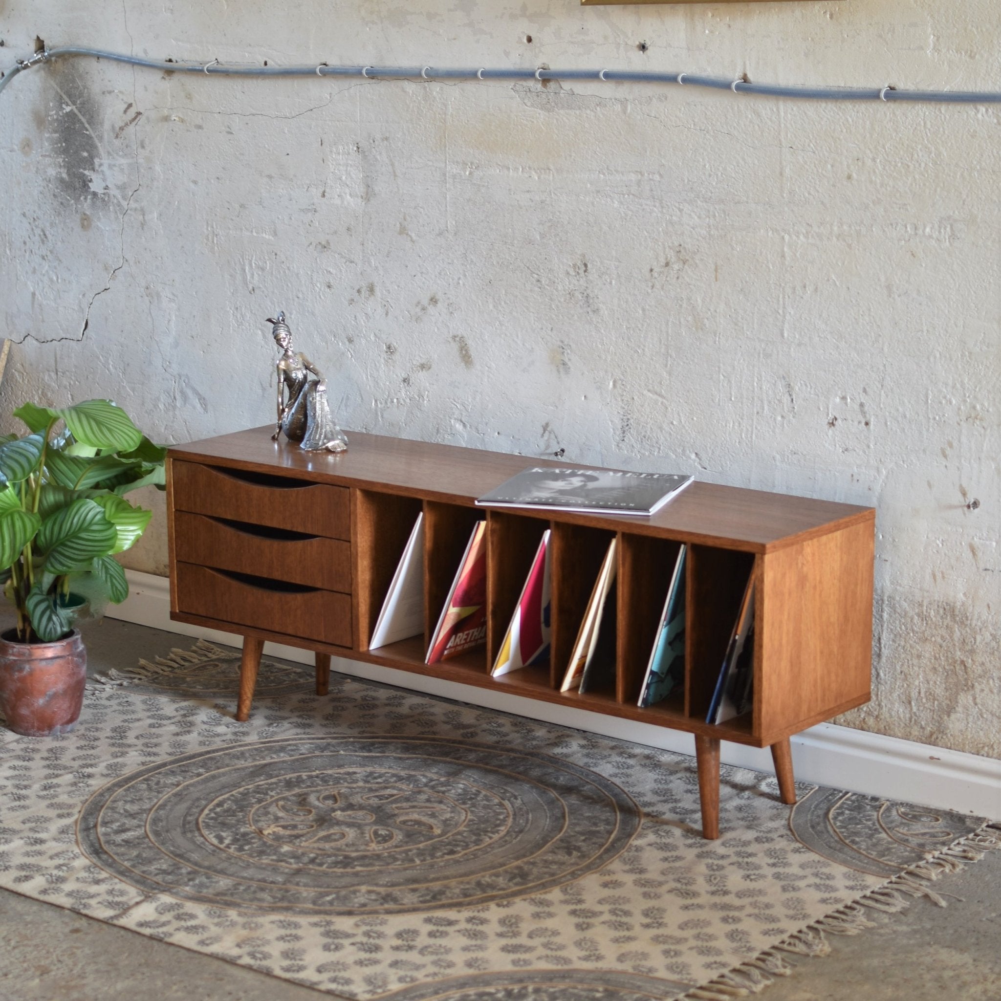 Komoda CLASSY VINYL - Pastform Furniture