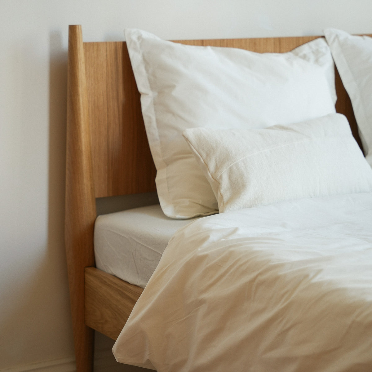 AURA Bed